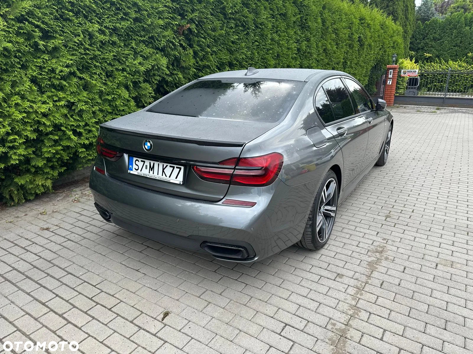 BMW Seria 7 750i xDrive - 13