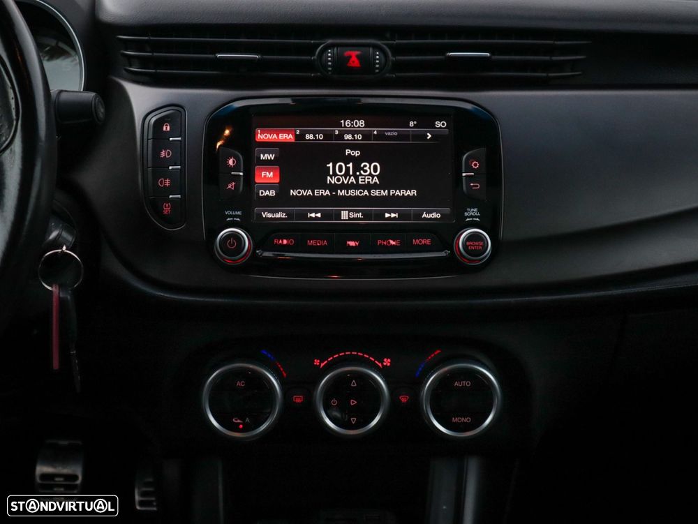 Alfa Romeo Giulietta 1.6 JTDm Exclusive - 26