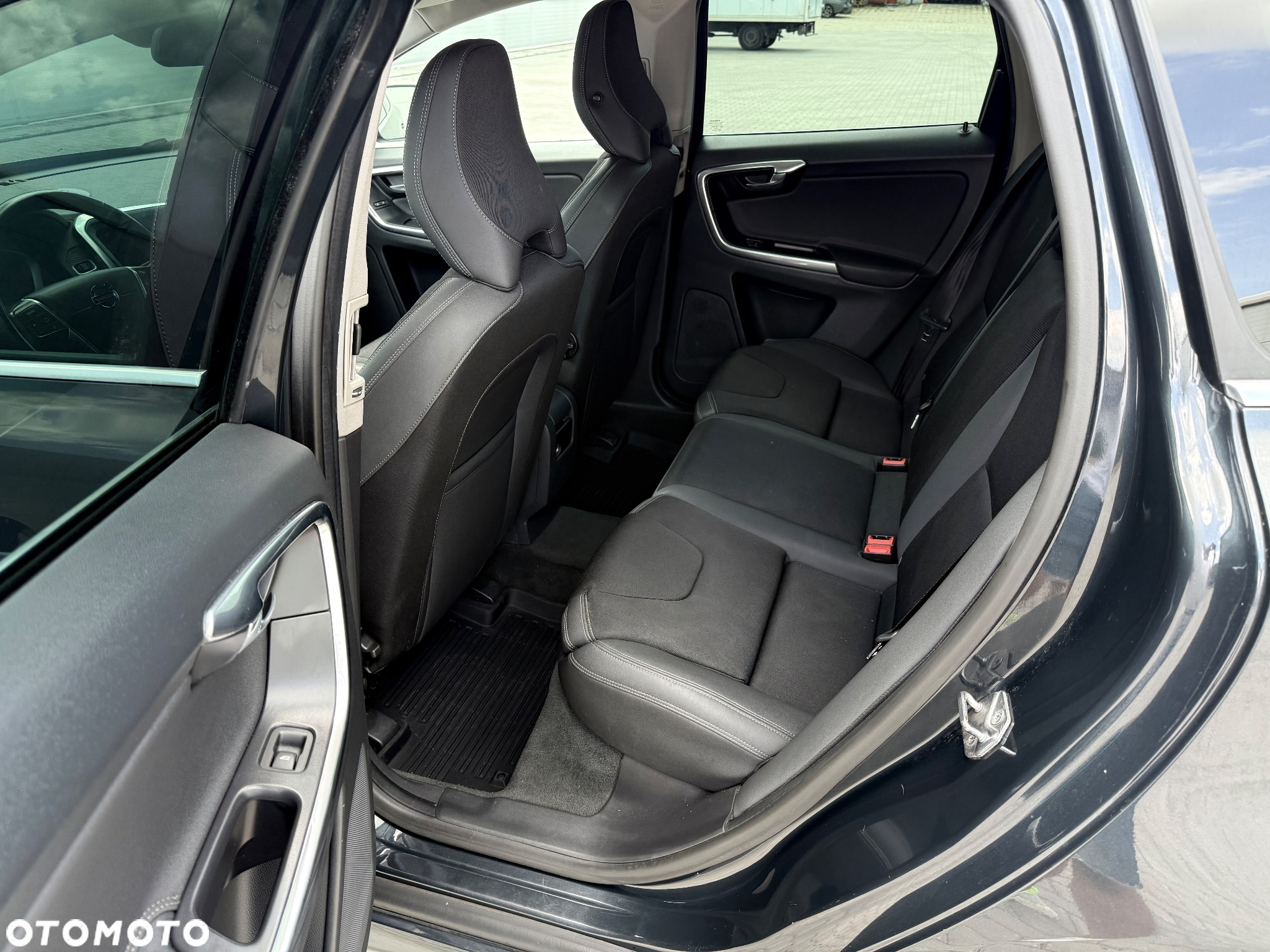 Volvo XC 60 2.4D AWD Momentum - 20