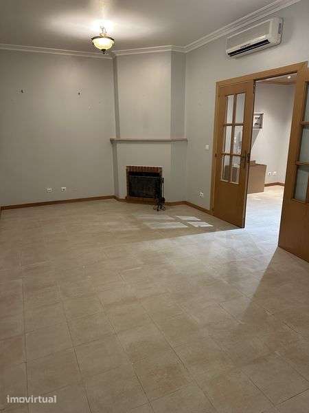 Arrendamento T1 pinhal novo / res do chao com prquebo quintal - Grande imagem: 2/9