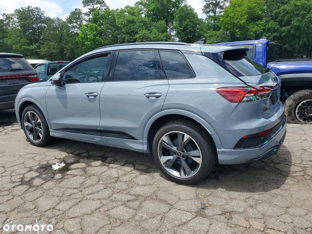 Audi Q4 e-tron 45 quattro - 6