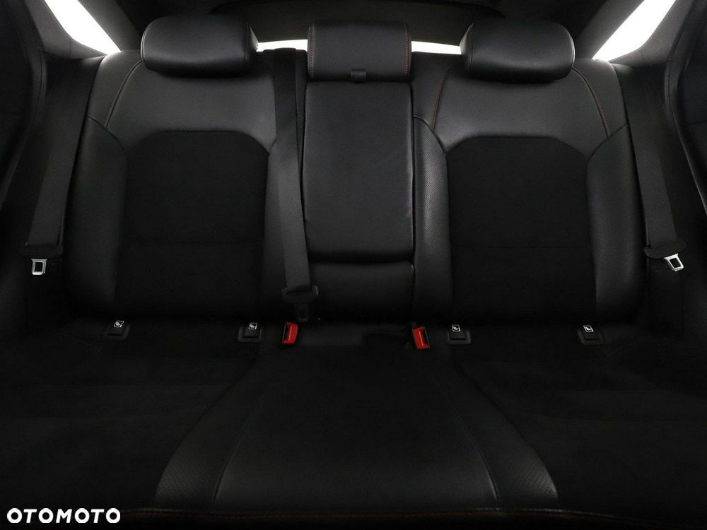 Kia ProCeed 1.6 T-GDI GT DCT - 19