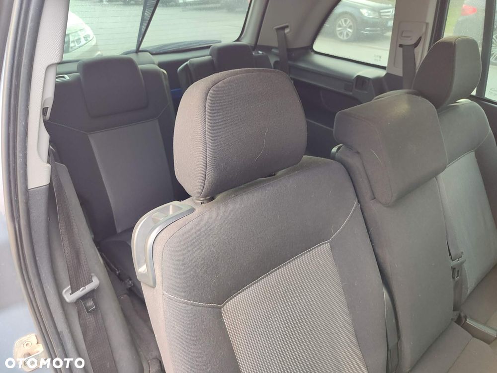 Opel Zafira 1.6 - 14