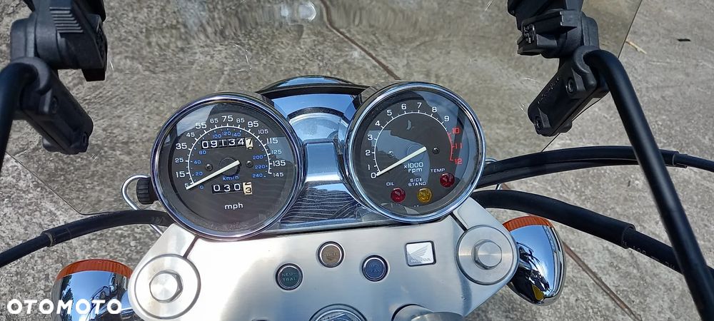 Honda VF - 4