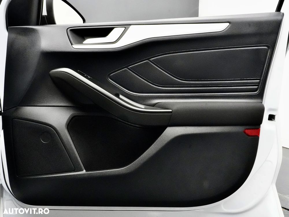 Ford Focus 1.0 EcoBoost Titanium Business - 24