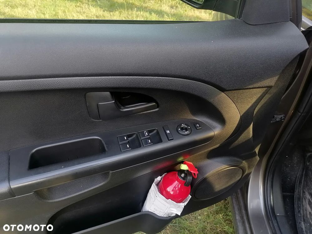 Kia Venga 1.6 CRDi 128 Dream Team Edition - 5