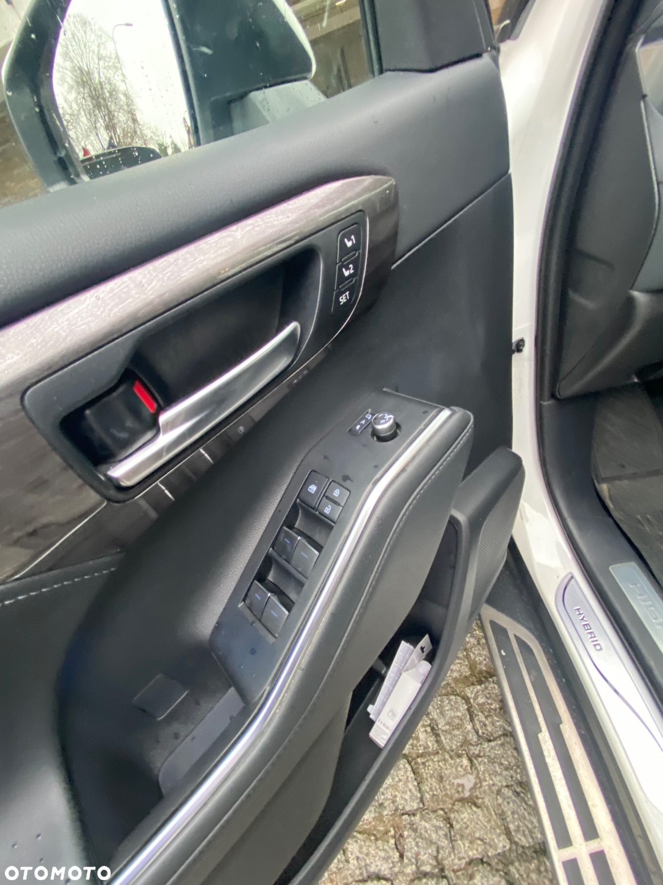 Toyota Highlander 2.5 Hybrid Executive - 9