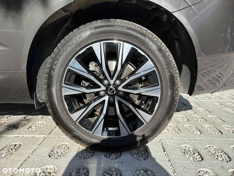 Volvo XC 60 B4 B Plus Dark - 19