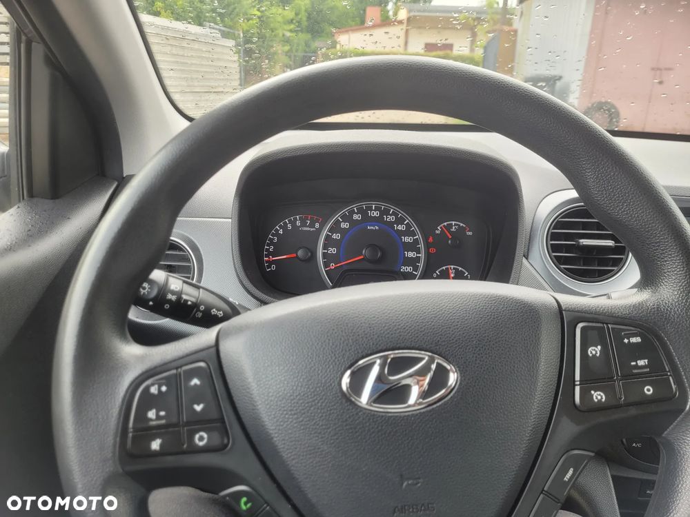 Hyundai i10 1.0 YES Gold - 25