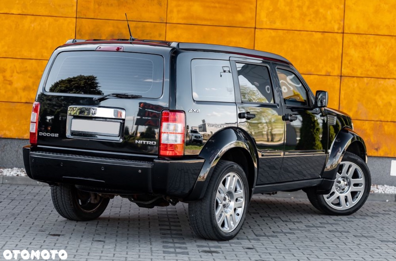 Dodge Nitro 4.0 V6 RT - 18