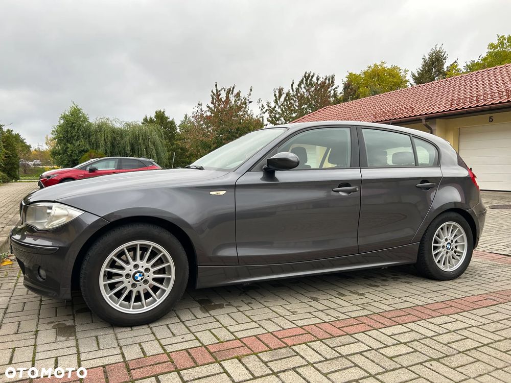 BMW Seria 1 116i - 11