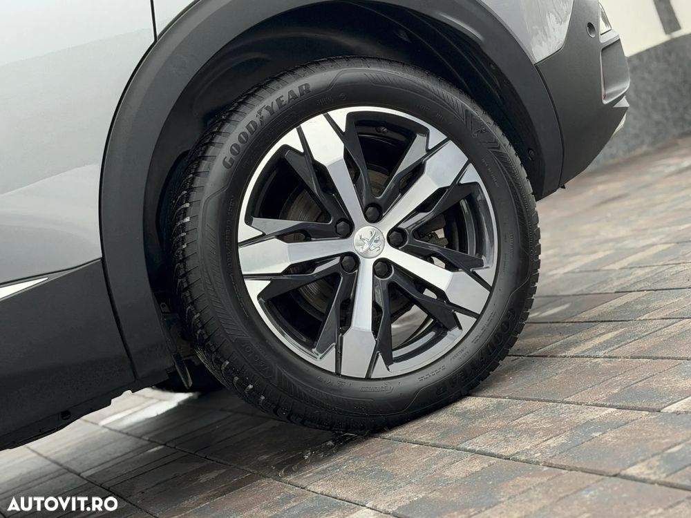 Peugeot 3008 1.2 PureTech 130 EAT8 GT - 14