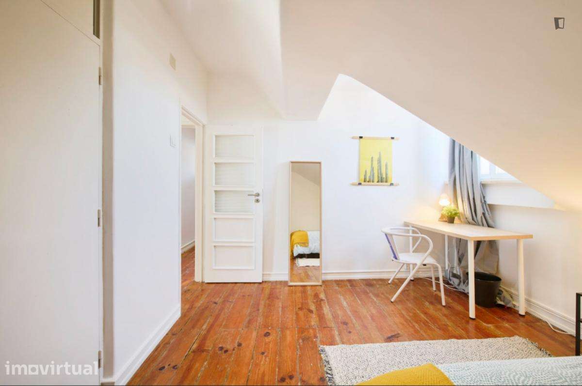 Quarto - localizado em São Bento Lisbon - Grande imagem: 4/32