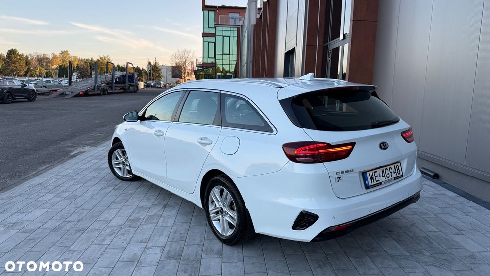Kia Ceed 1.5 T-GDI M DCT - 4