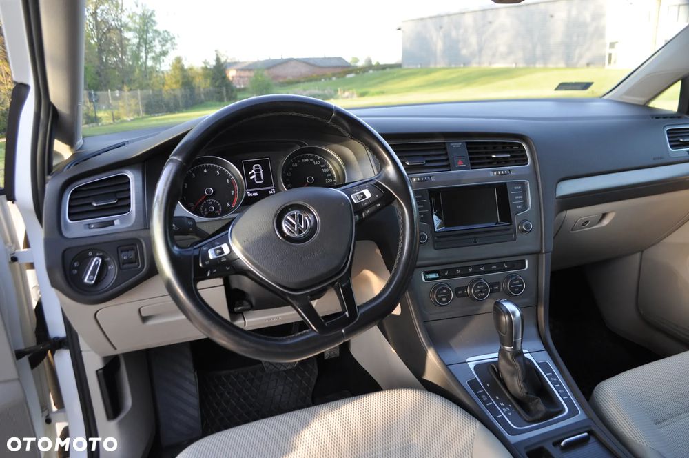 Volkswagen Golf 1.2 TSI Trendline DSG - 5