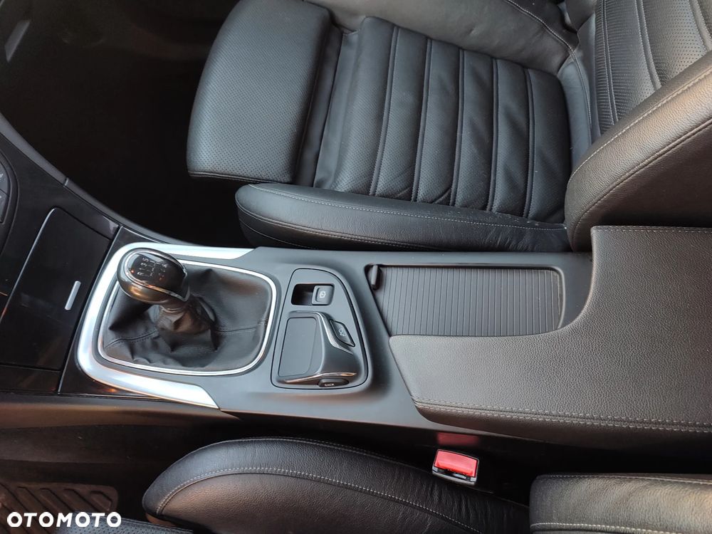 Opel Insignia 1.6 T Cosmo - 30