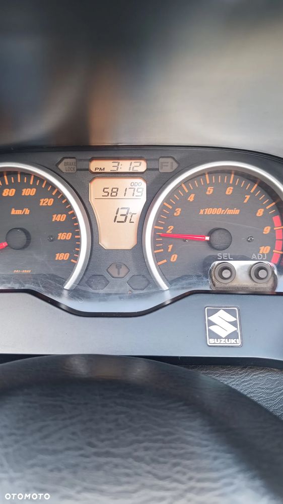 Suzuki Burgman - 11