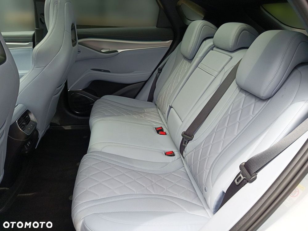 BYD Sealion 7 - 17