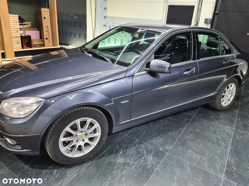 Mercedes-Benz Klasa C 180 BlueEFFICIENCY Avantgarde - 5