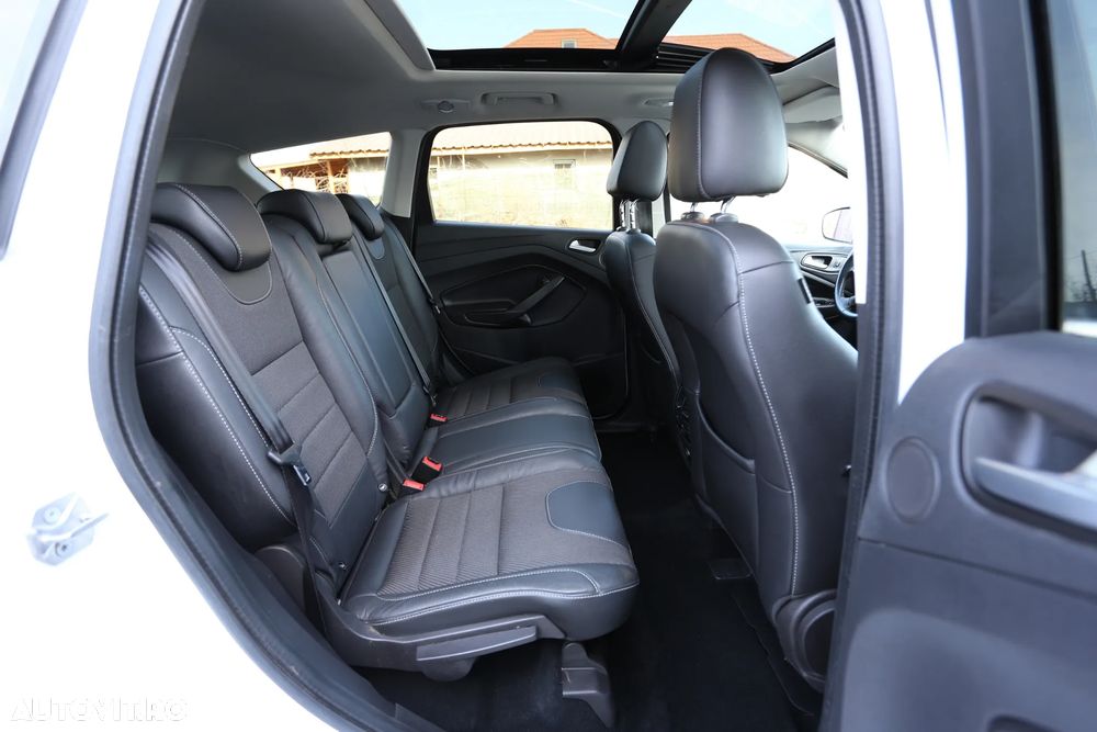 Ford Kuga 2.0 TDCi 4x4 Aut. ST-Line - 8