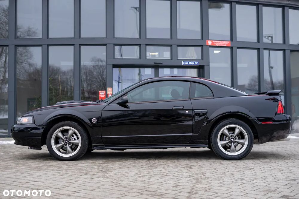 Ford Mustang 4.6 V8 GT - 26