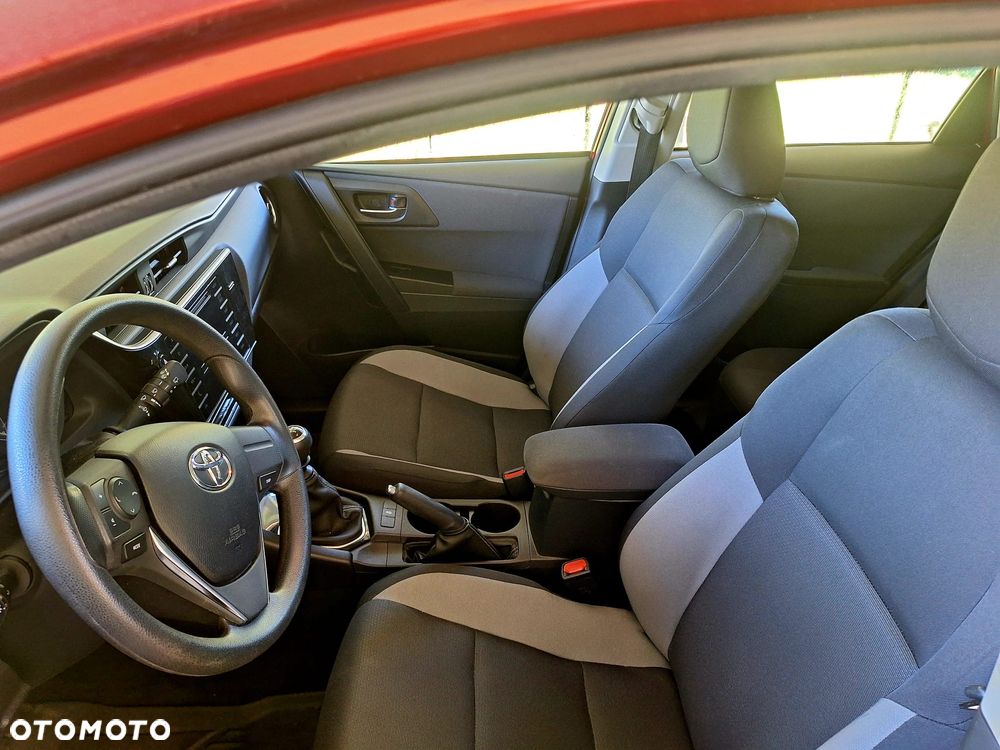 Toyota Auris 1.33 VVT-i Active - 3