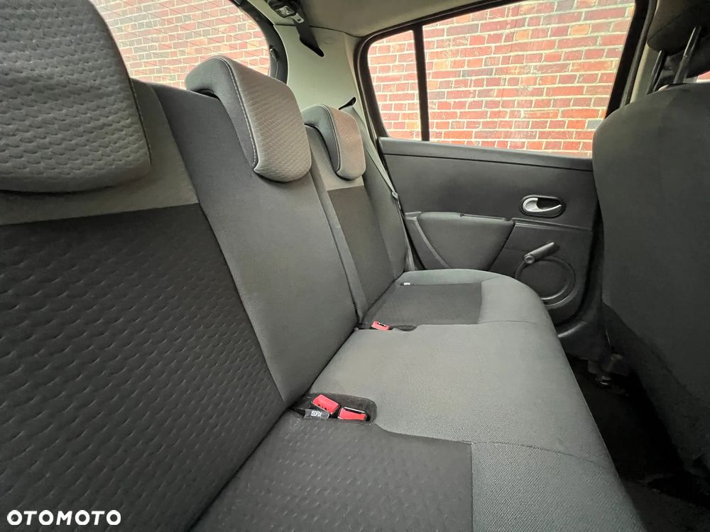 Renault Clio - 20