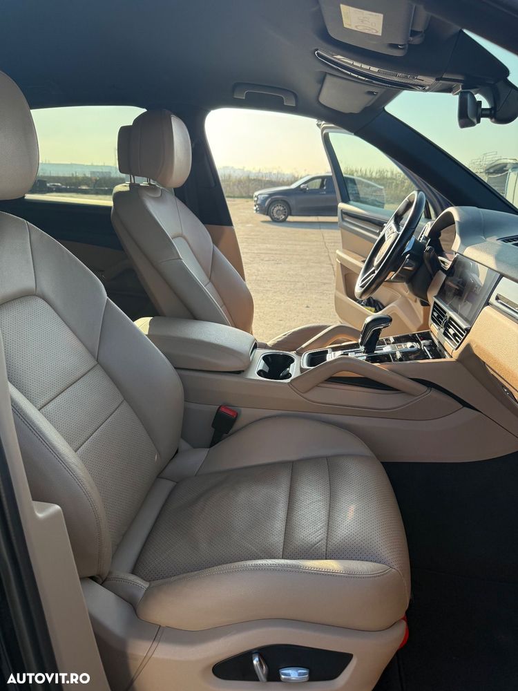 Porsche Cayenne Standard - 15