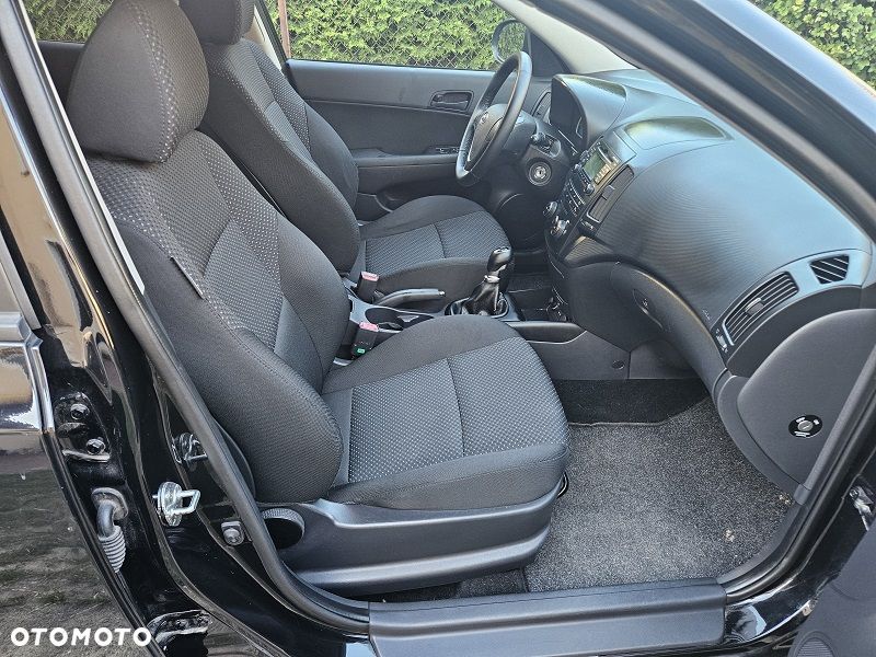 Hyundai i30 1.4 Comfort EU5 - 8