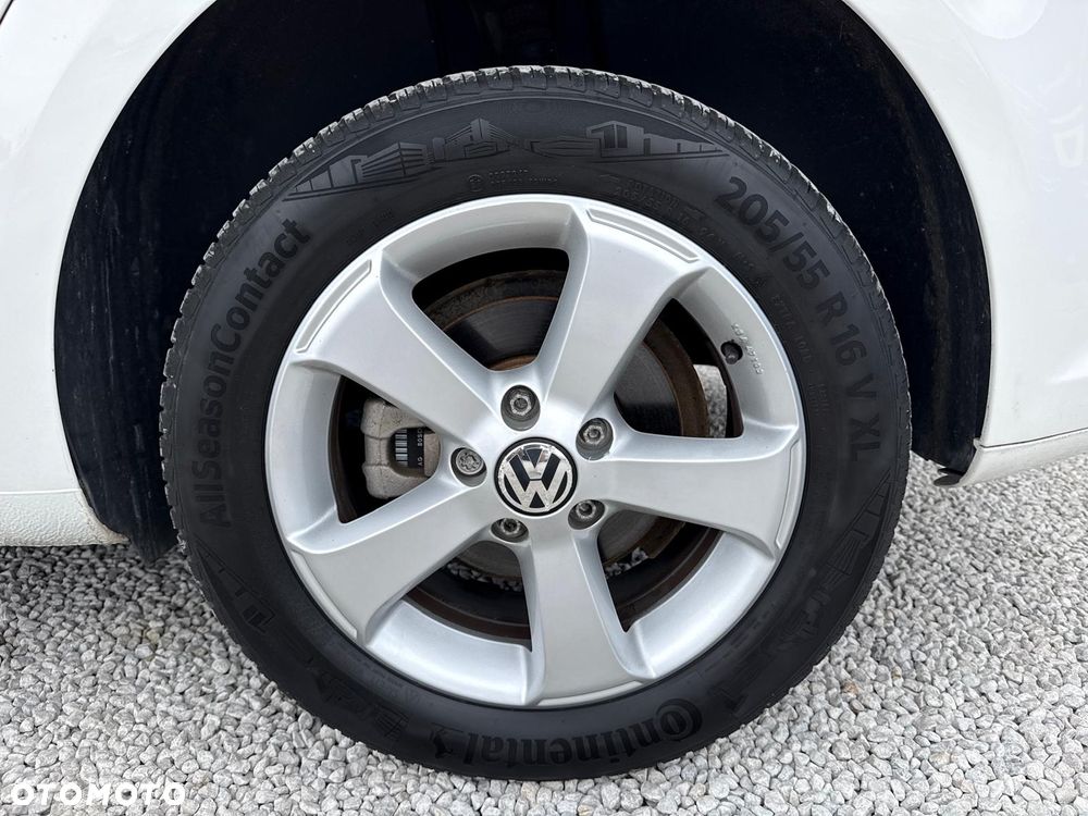 Volkswagen Touran 2.0 TDI DPF DSG Life - 11
