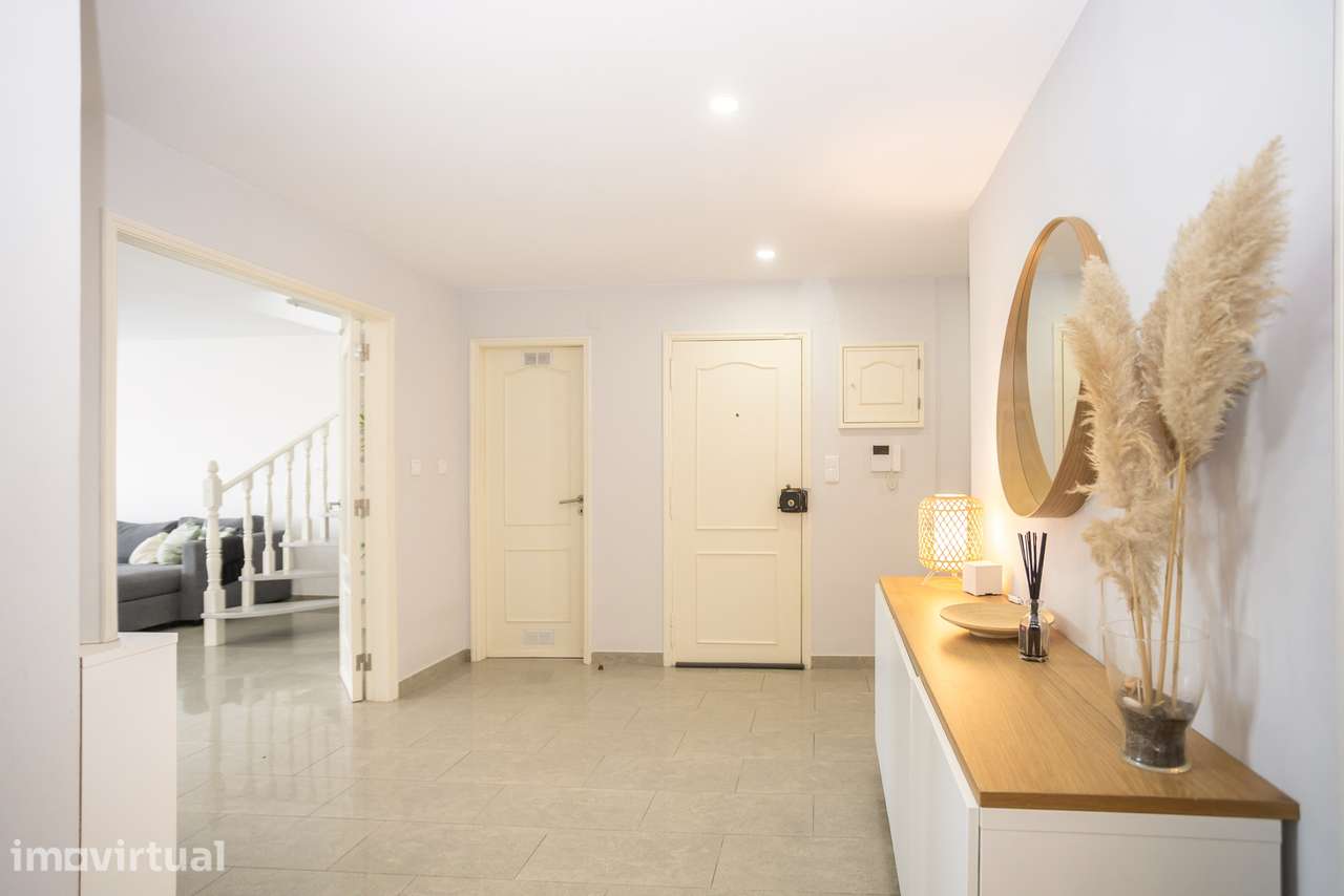 Mais do que um T4 Duplex: um lar pensado para viver cada momento em gr - Grande imagem: 2/60