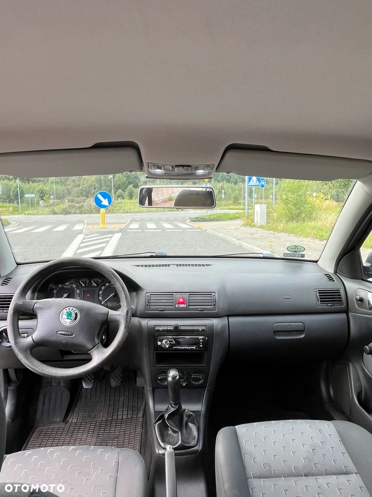 Skoda Octavia 1.6 Tour - 5