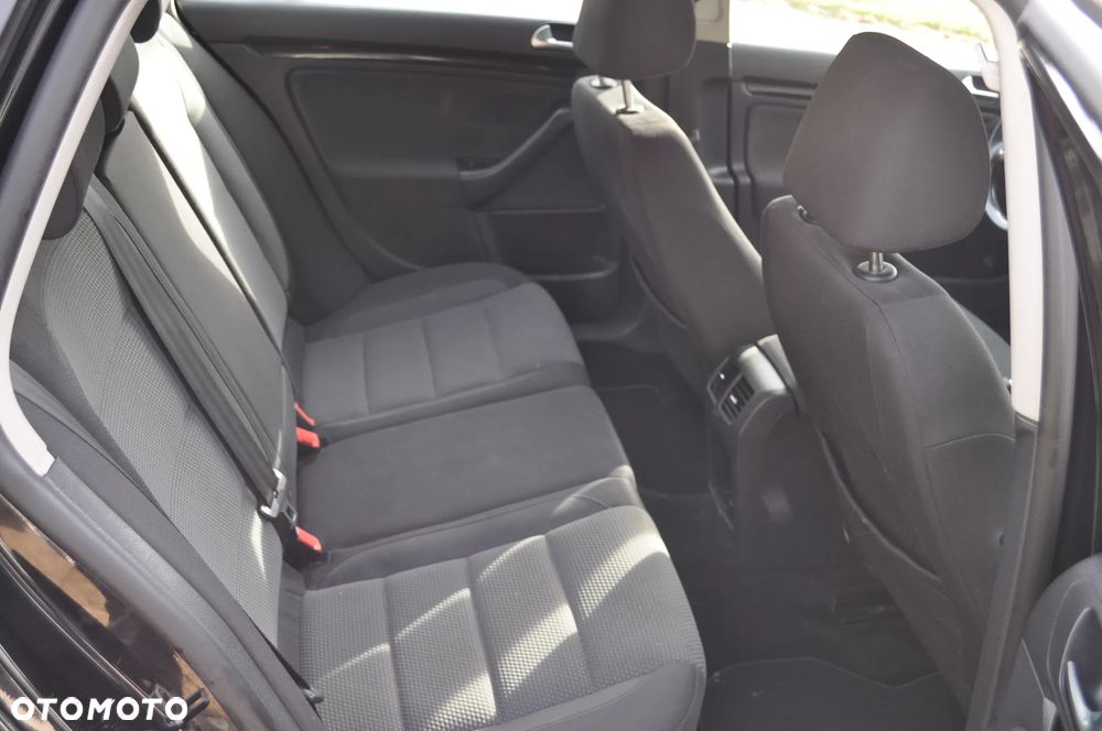 Volkswagen Golf Variant 1.6 TDI Highline - 14