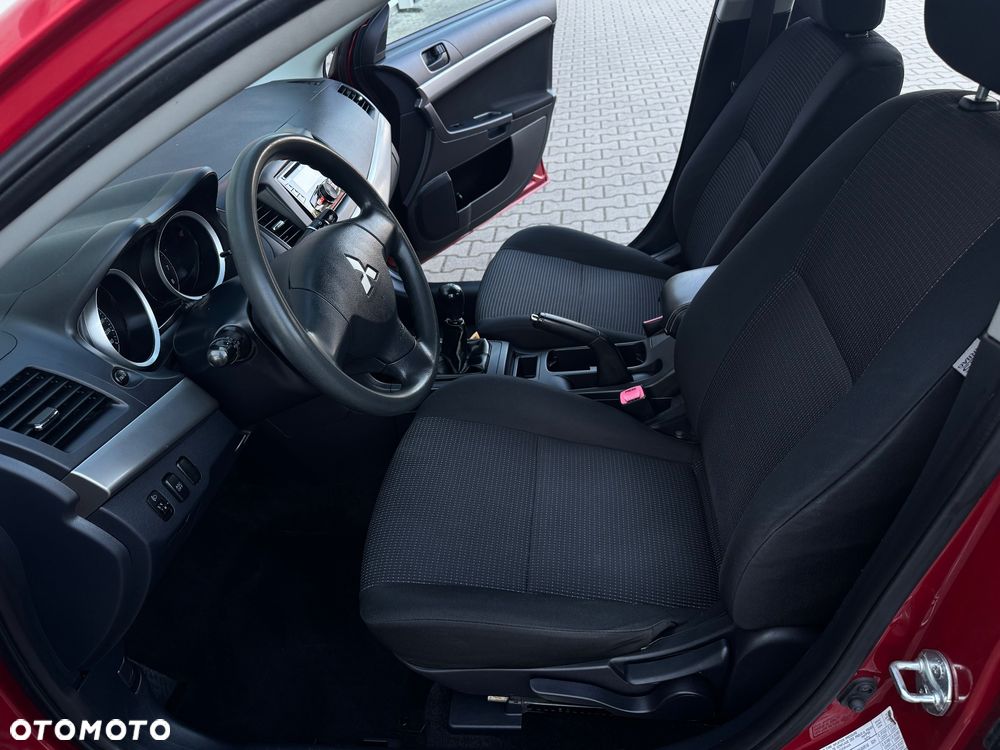 Mitsubishi Lancer - 28