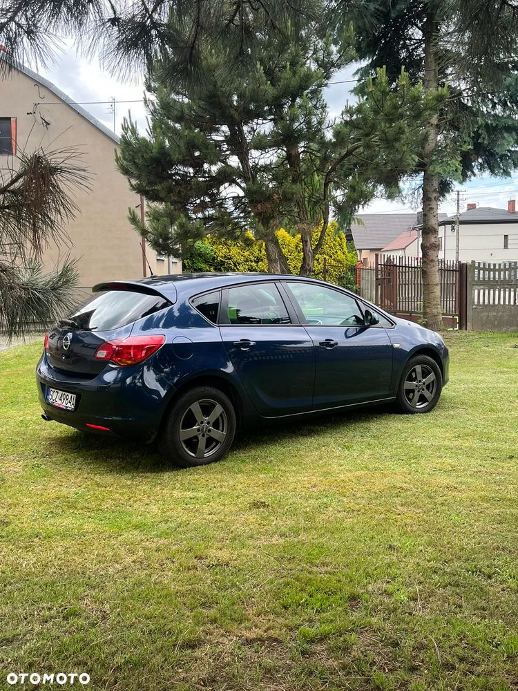 Opel Astra - 8
