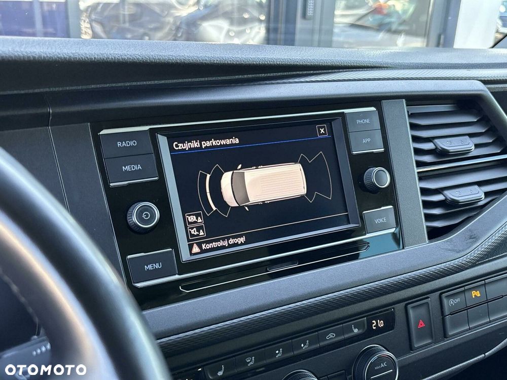 Volkswagen Caravelle 2.0 TDI L2 Comfortline DSG - 21