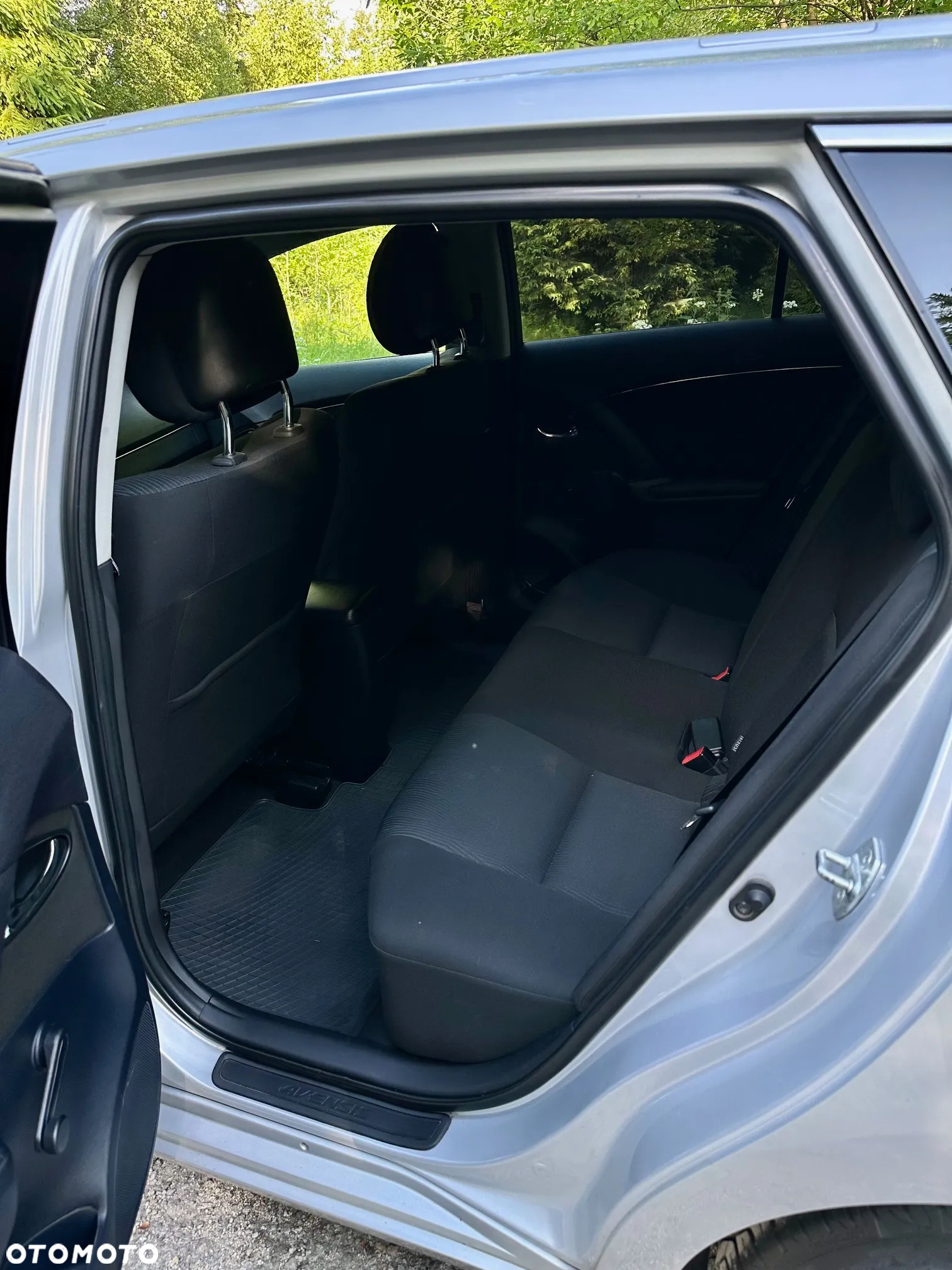 Toyota Avensis 2.0 D-4D Luna - 7