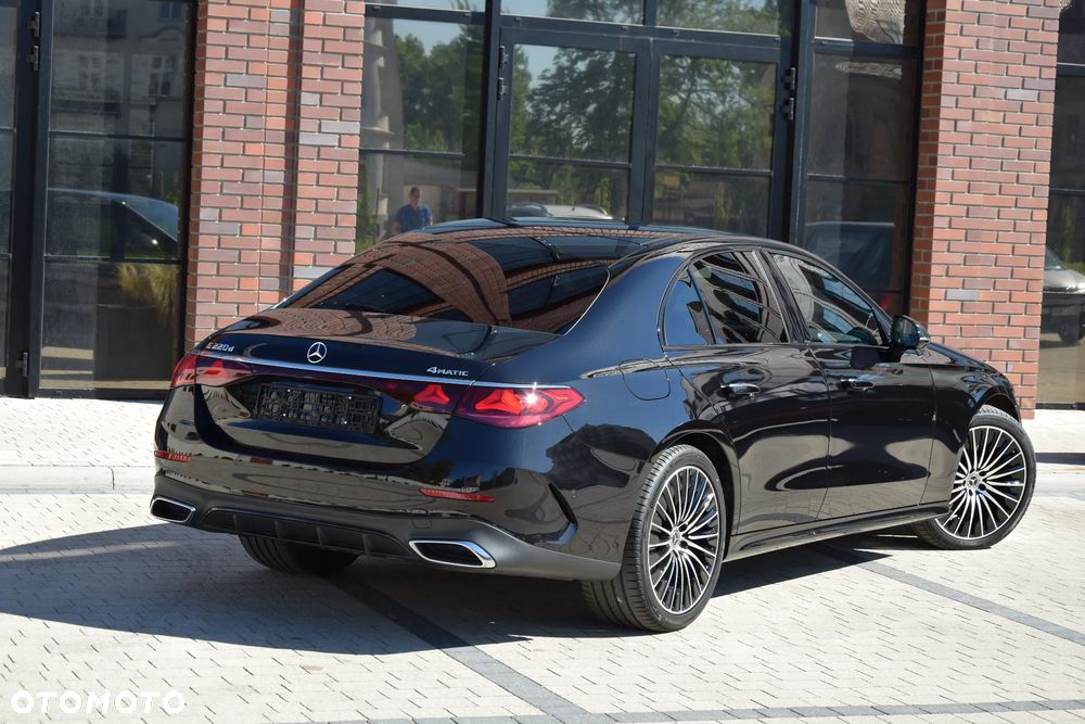 Mercedes-Benz Klasa E 220 d mHEV 4-Matic AMG 9G-Tronic - 17