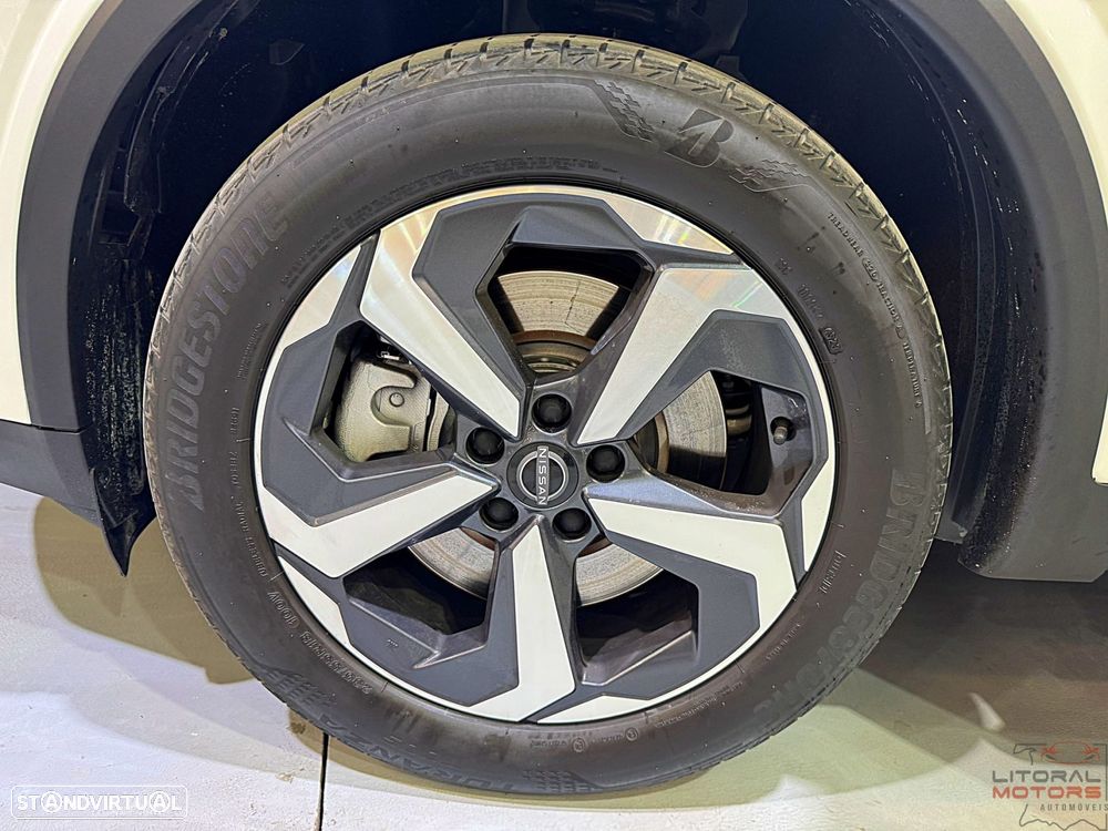 Nissan Qashqai 1.3 DIG-T N-Connecta Xtronic - 13