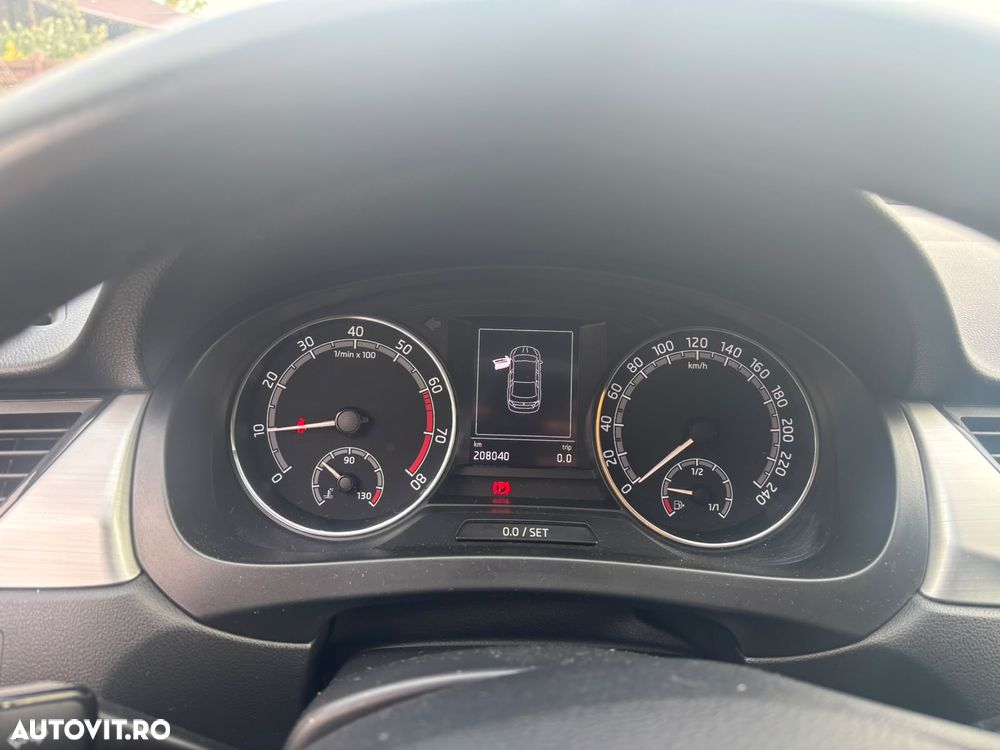 Skoda Rapid - 14