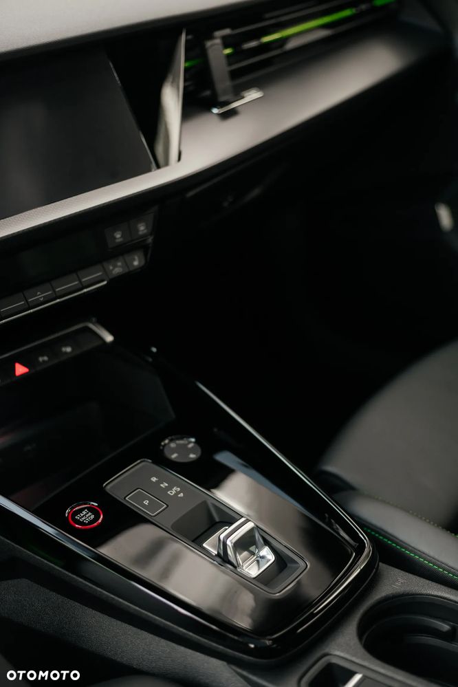 Audi RS3 Limousine - 14