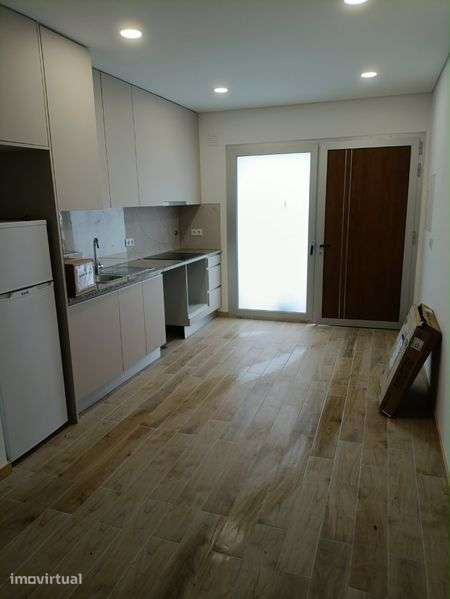 Aluga-se casa T2 Nova - Grande imagem: 3/8