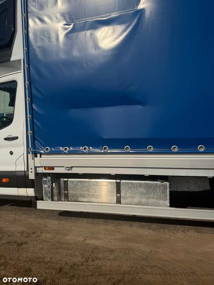 Ford Transit - 10