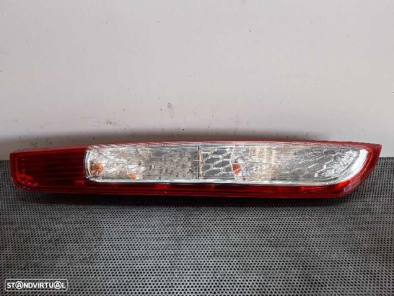 FAROLIM TRASEIRO ESQUERDO FORD FOCUS BERLINA CB4 - 1