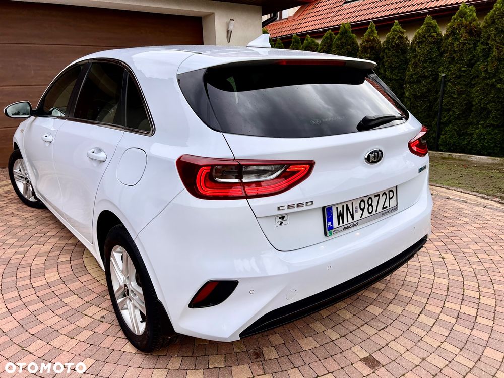 Kia Ceed 1.6 CRDi SCR M - 16