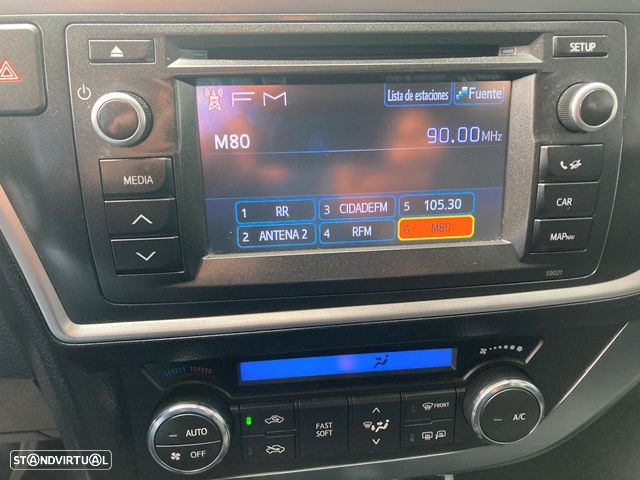 Toyota Auris 1.8 HSD Comfort+Navi - 14