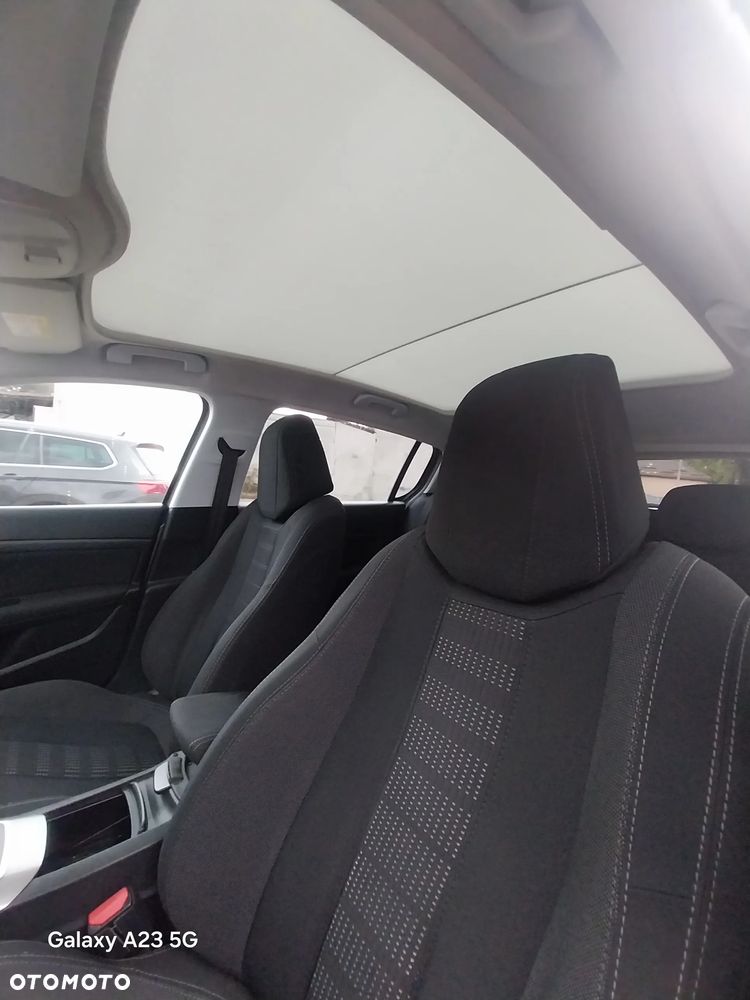 Peugeot 308 - 13
