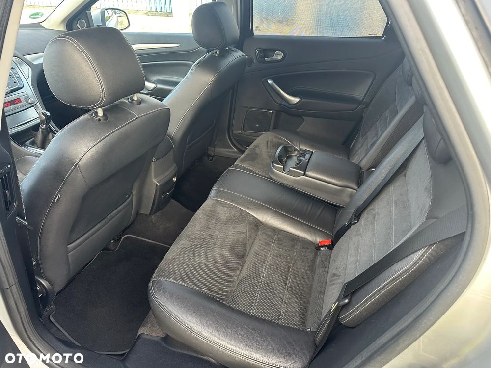 Ford Mondeo 2.0 FF Platinium X Plus (Titanium) - 29