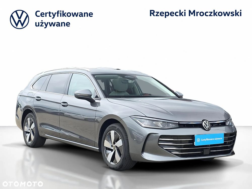 Volkswagen Passat Variant 1.5 TSI EVO Elegance DSG - 9