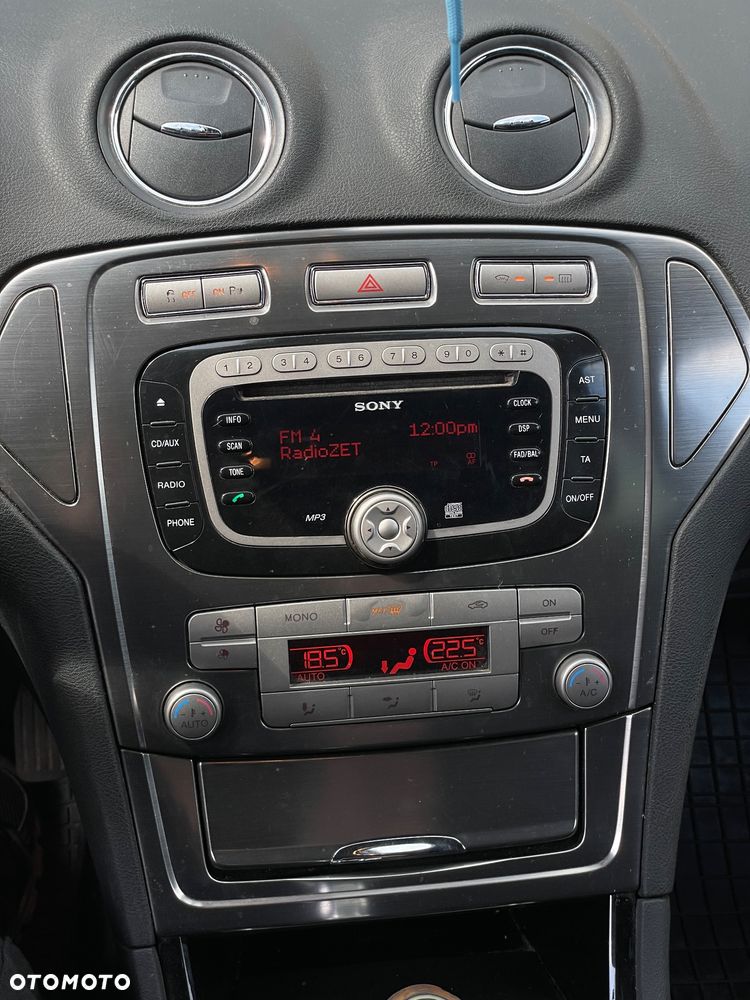 Ford Mondeo 2.0 TDCi Titanium - 16